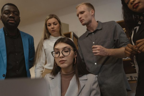 Créer une Histoire Captivante pour Votre Entreprise : Le Guide Ultime du Storytelling B2B